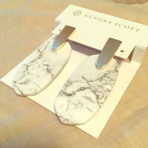 Exclusive Aragon Kendra Scott Earrings